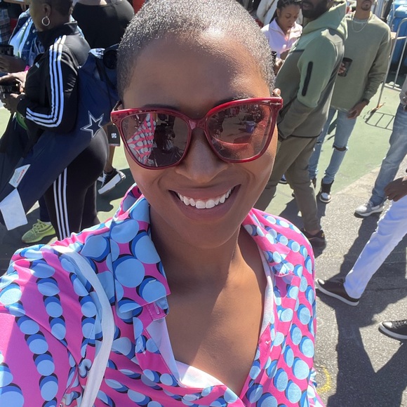 Welcomeπ I love fashion and styling π₯° - Picture 1 of 6